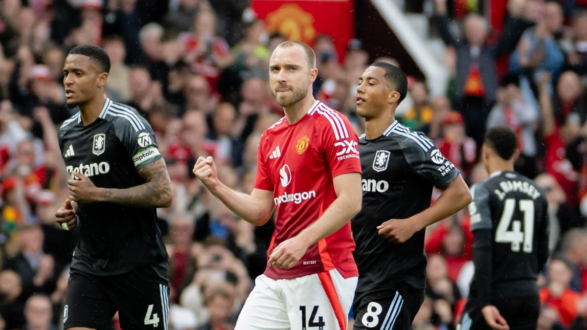 Manchester United, Aston Villa’yı iki golle yıktı