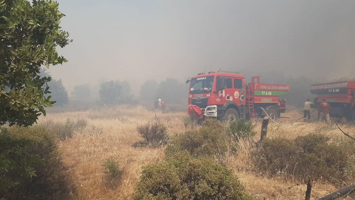 Çanakkale’de tarım arazisinde yangın çıktı