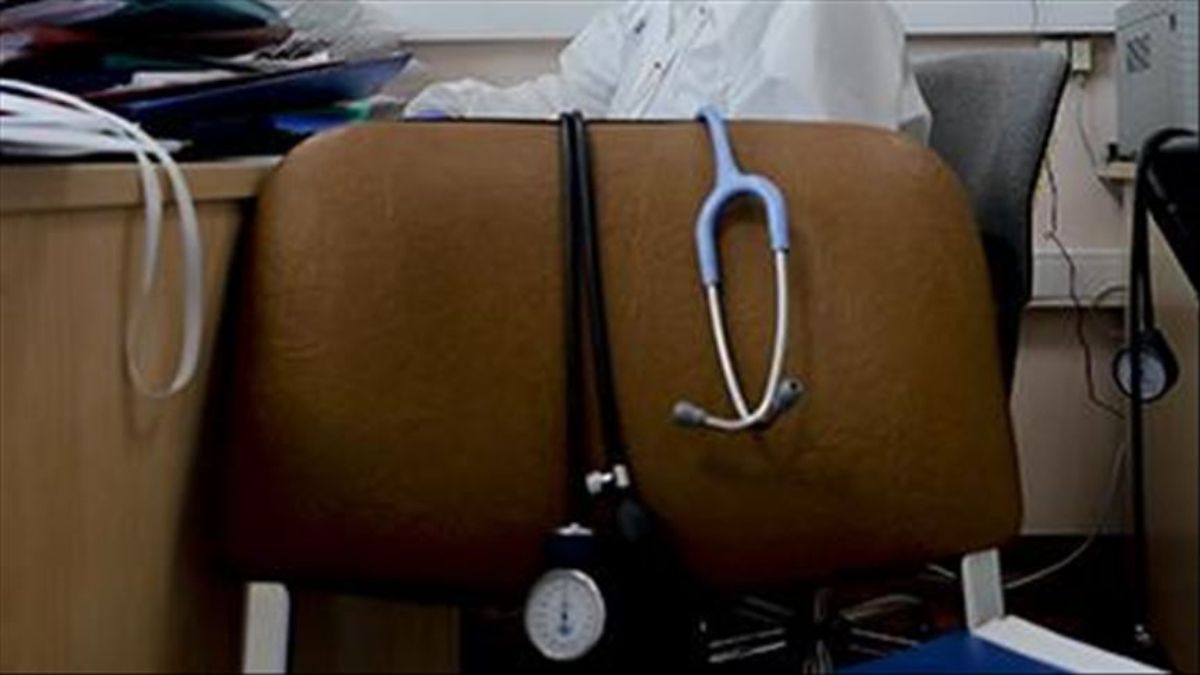 Uşak’ta uzman doktor, darbedilip bıçakla tehdit edildi