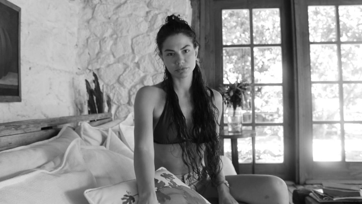 Eşref Rüya’nın Nisan’ı Demet Özdemir tatilde! Bikinili kareleri çok beğenildi