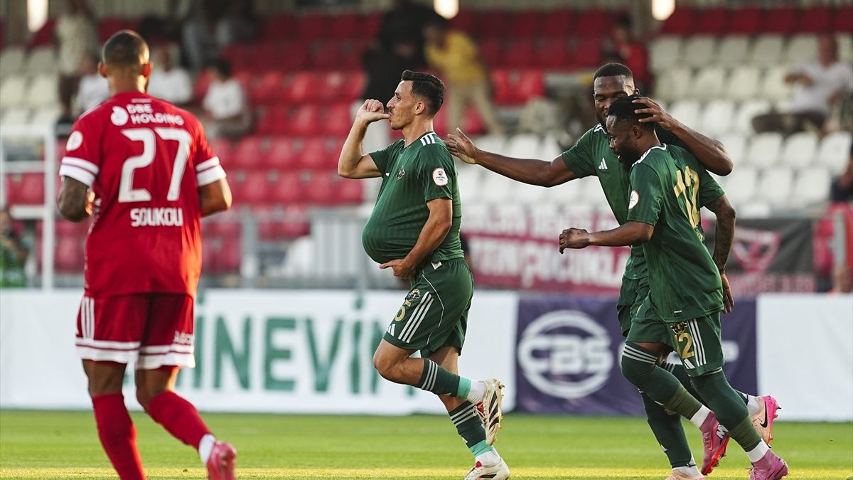 Esenler Erokspor, Ümraniyespor’u iki golle geçti