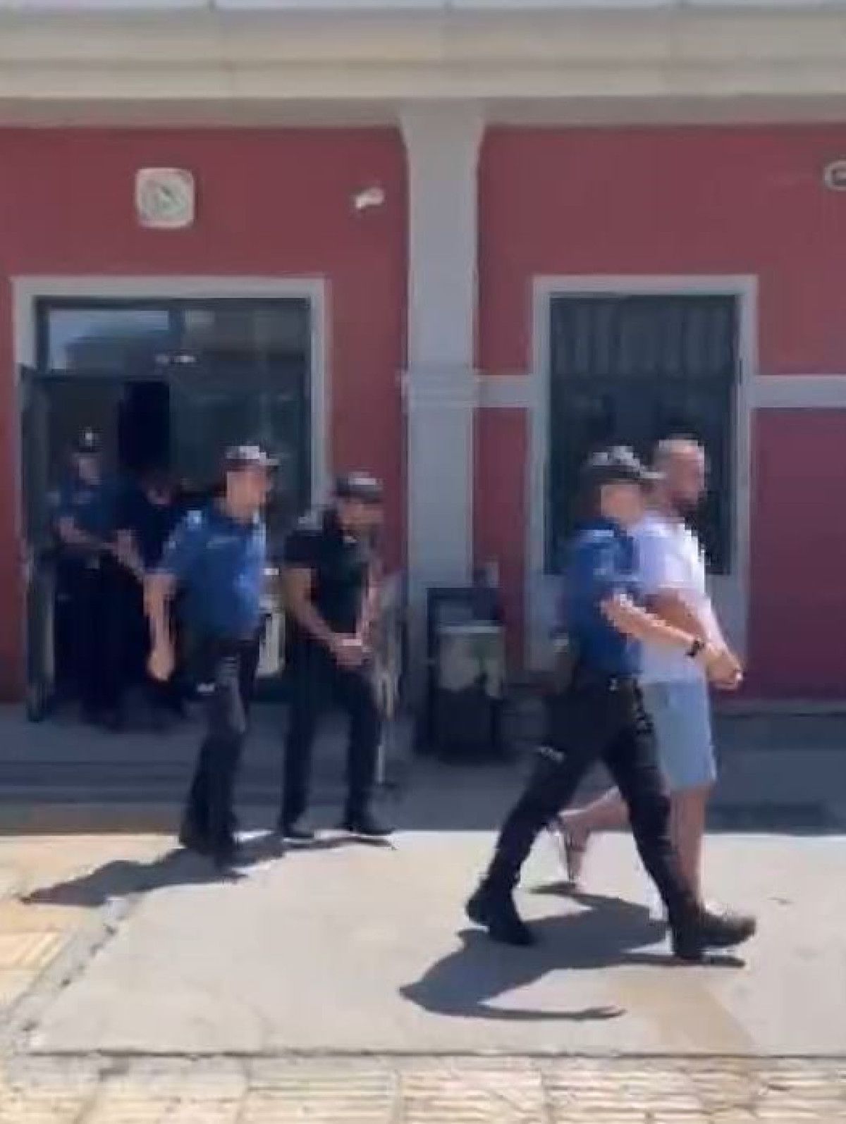 İstanbul’da polise saldıran şahıslar tutuklandı