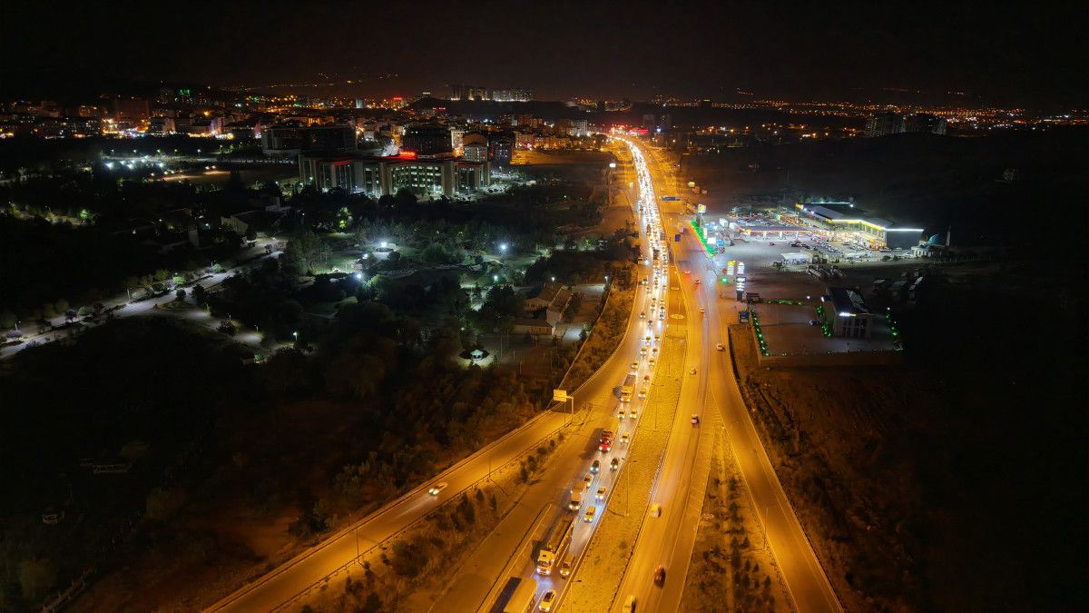 “Kilit kavşak” Kırıkkale’de hafta sonu trafiği böyle görüntülendi