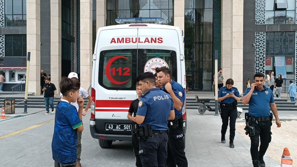 Kütahya’da çocuklar arasında bıçaklı kavga çıktı
