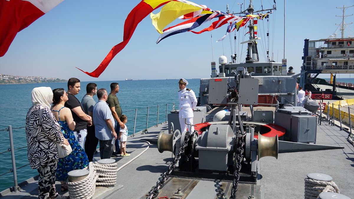 Tekirdağ’da ‘TCG Enez’ gemisi ziyarete açıldı