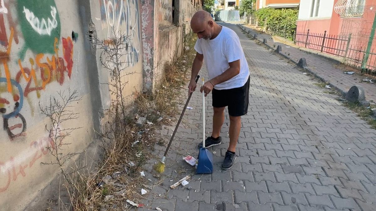 Avcılar-Esenyurt sınırındaki sokak sahipsiz kaldı: Çöpleri toplanmıyor