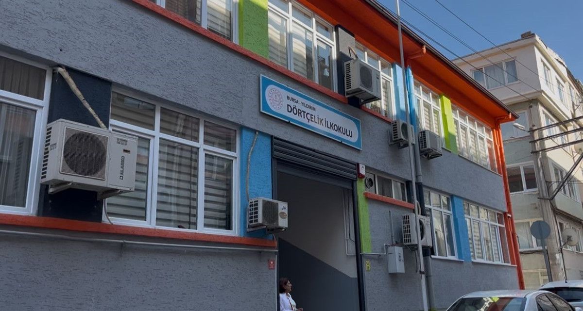 Bursa’da ilkokulda dehşet: Çocuğun parmağı koptu, ders devam etti