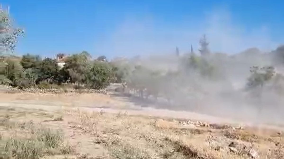 Denizli’de mahalleli hafriyat kamyonlarından derti