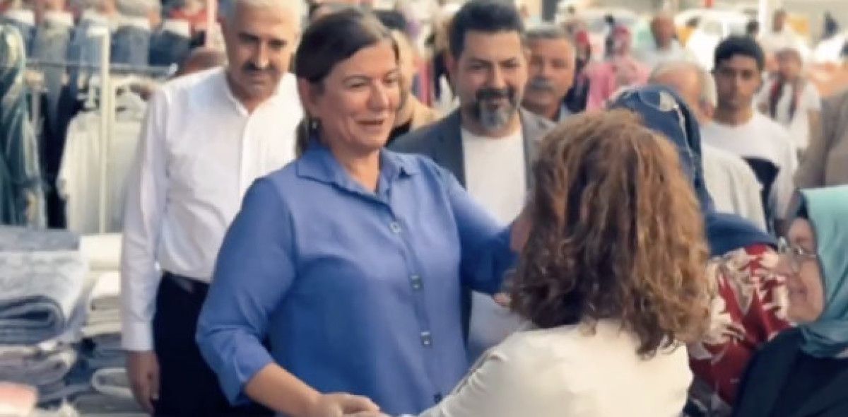 Diyarbakır’da AK Partili vekil ile DEM Partili vekil kucaklaştı