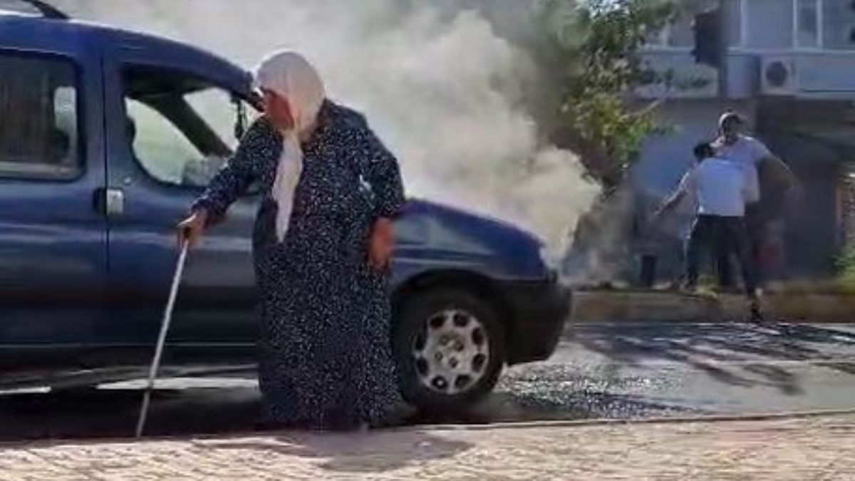 Diyarbakır’da seyir halindeki araçta yangın: Yaşlı kadın son anda kurtuldu
