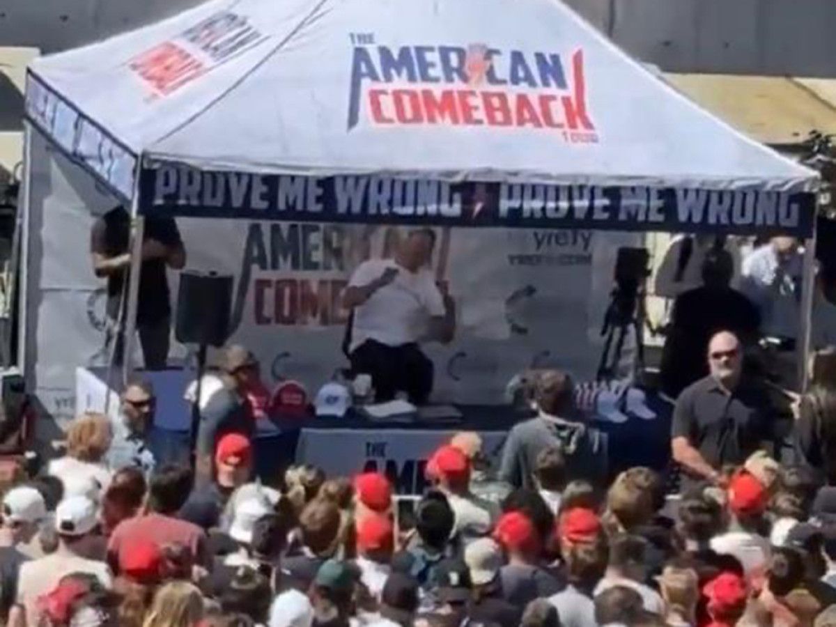 Donald Trump destekçisi aktivist Charlie Kirk silahlı saldırıda öldü