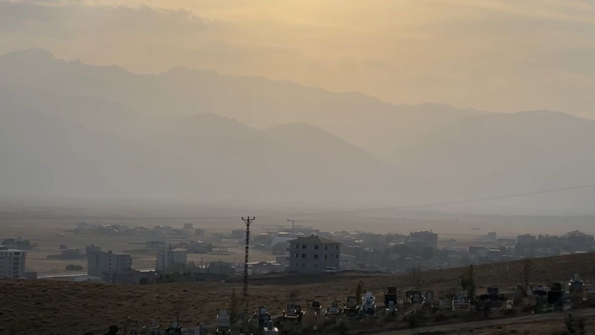 Hakkari Yüksekova’da toz bulutu