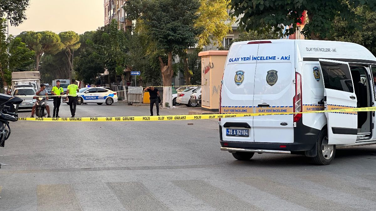 İzmir’de bir şahıs husumetli olduğu 3 kişiyi vurdu