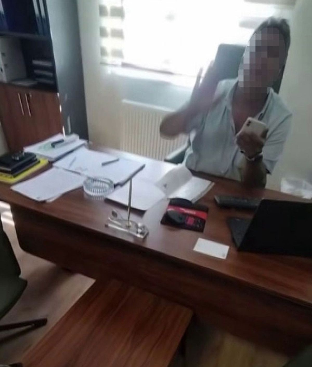 Kocaeli’de işten çıkarılan kadın şantiye şefine kaynar suyla saldırdı