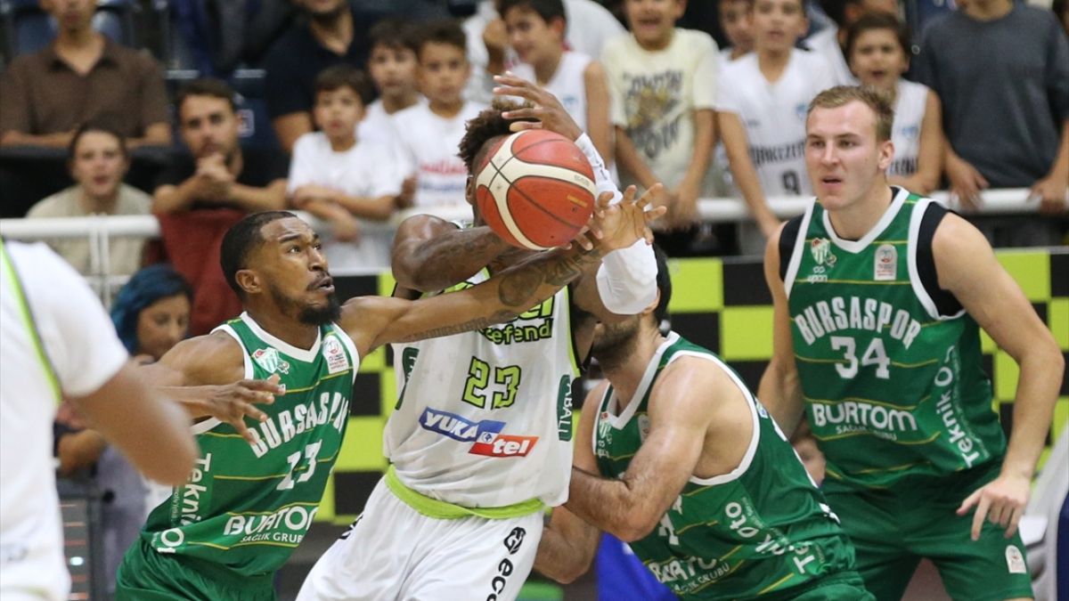 Merkezefendi Belediyesi Basket, Bursaspor Basketbol’u mağlup etti