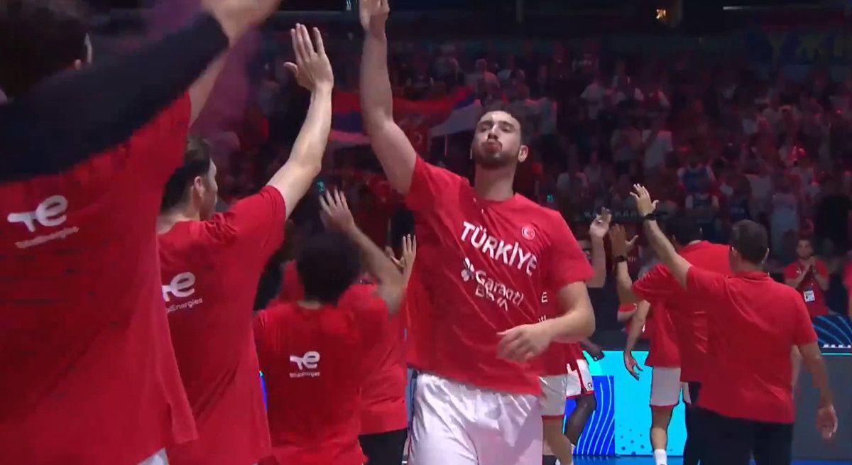 MSB’den 12 Dev Adam’a destek paylaşımı