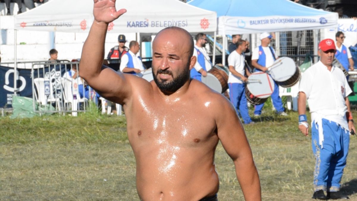 Türkiye Yağlı Güreş Ligi’nde şampiyon Orhan Okulu oldu