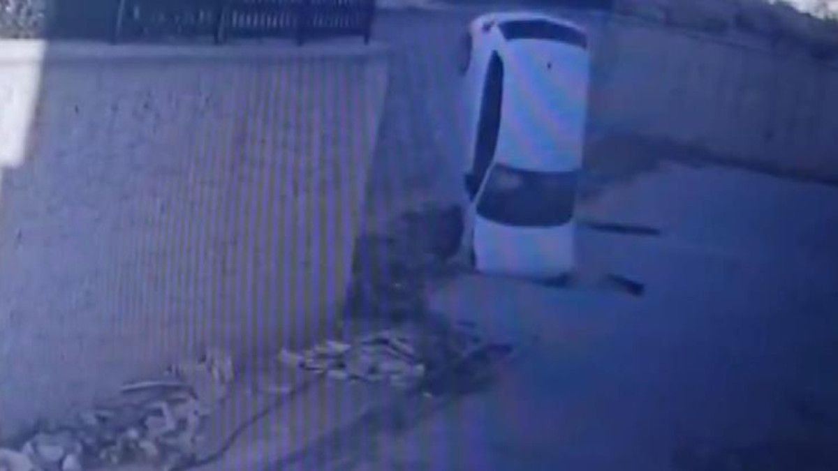 Yozgat’ta otomobil metrelerce yükseklikten yere çakıldı