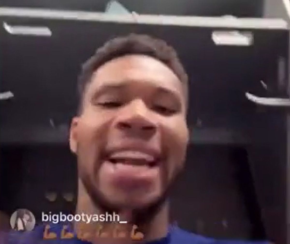 Yunan basketbolcu Giannis Antetokounmpo’dan Türk bayrağına küfür