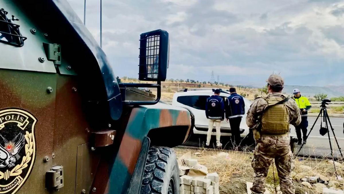 81 ilde göçmen kaçakçılığı denetimlerinde 169 organizatör yakalandı