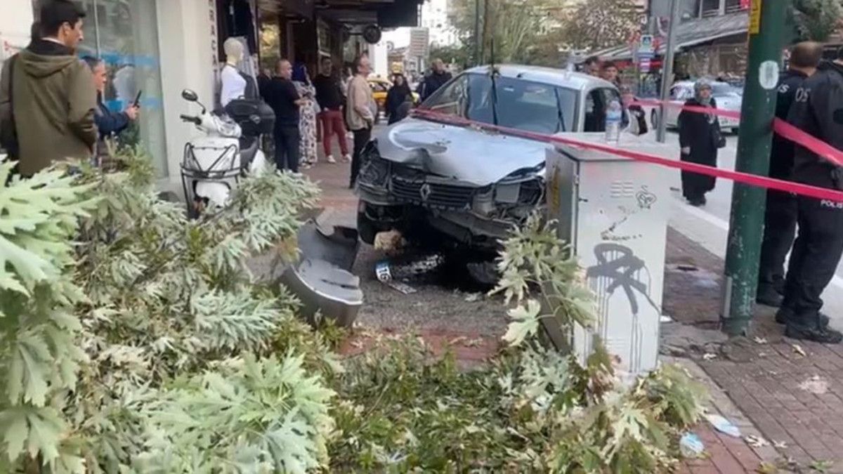 Bursa’da otomobilin çarptığı lise öğrencisi yaralandı