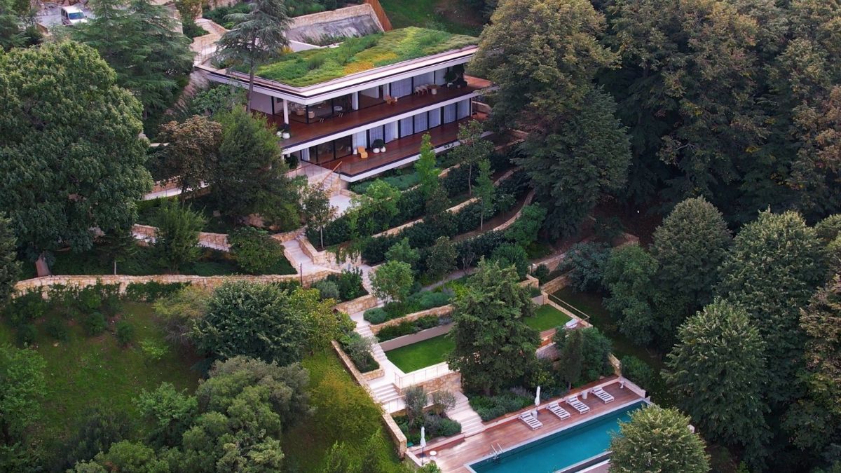 İstanbul’da Roman Abramoviç’e ait villanın restorasyon sonrası son hali görüntülendi