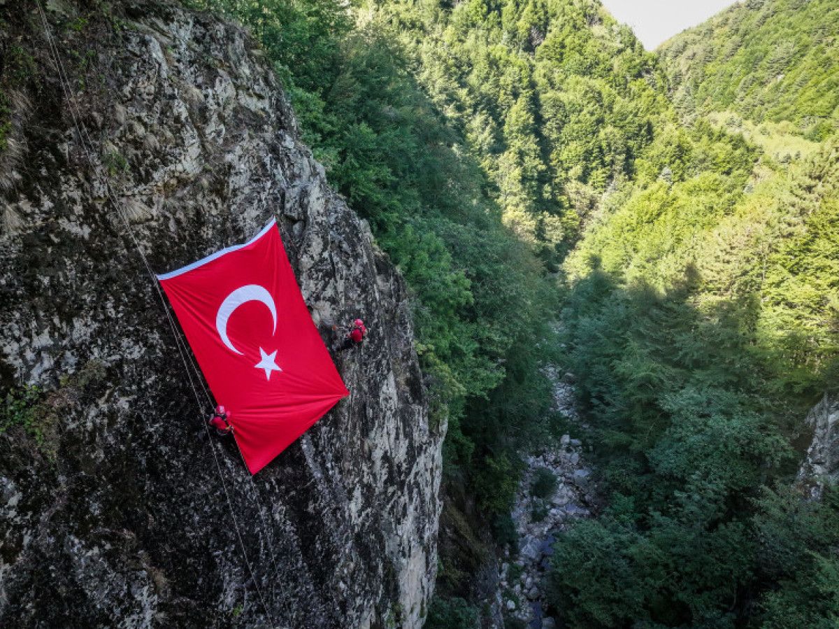 JAK timleri olası afetlere karşı yapılan tatbikatlarla zorlu görevler için hazırlandı