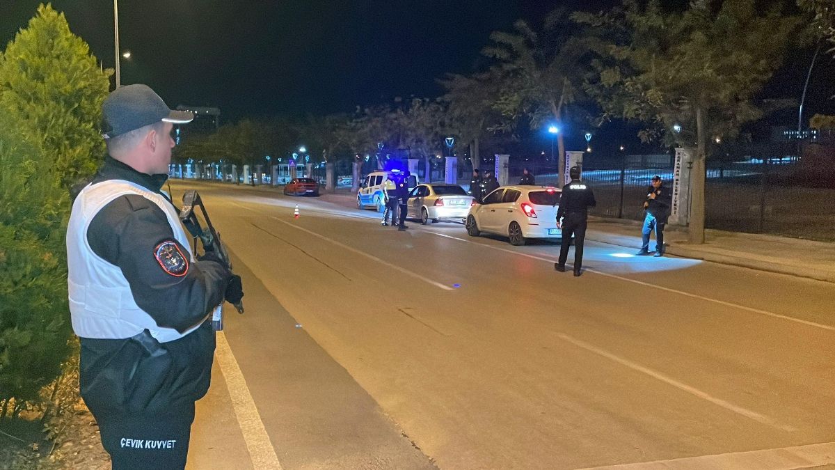 Karaman polisinden kent merkezinde ‘şok’ asayiş uygulaması