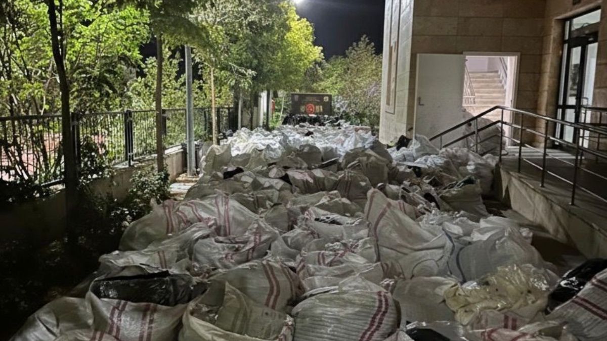 Şırnak’ta 32 milyon liralık gümrük kaçağı ürün ele geçirildi