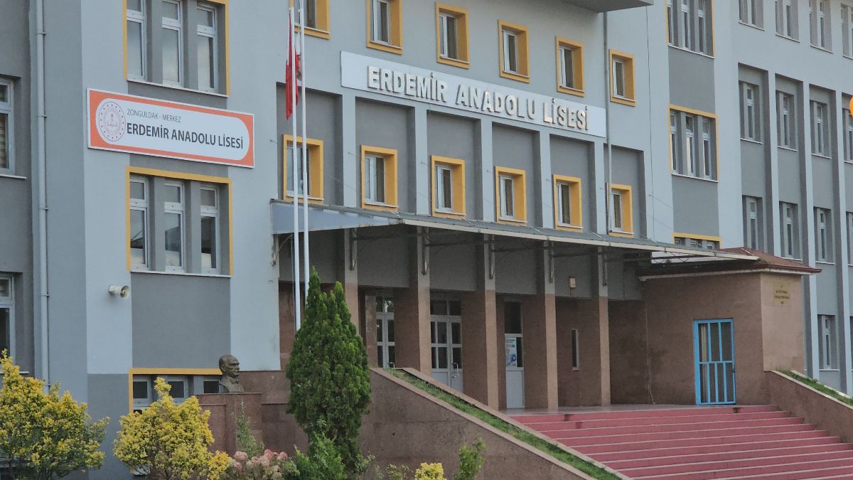 Zonguldak’ta sigara için arkadaşına yumruk atan öğrenci tutuklandı
