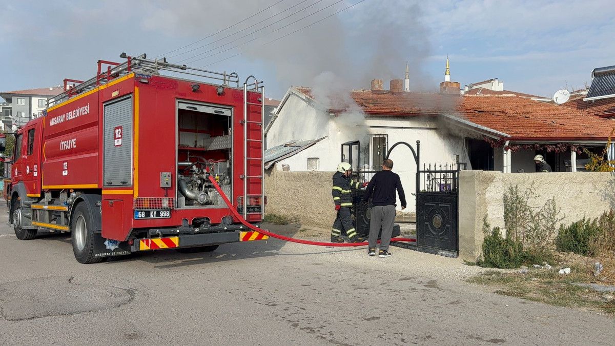 Aksaray’da tüyler ürperten olay: Annesinin evini ateşe verdi