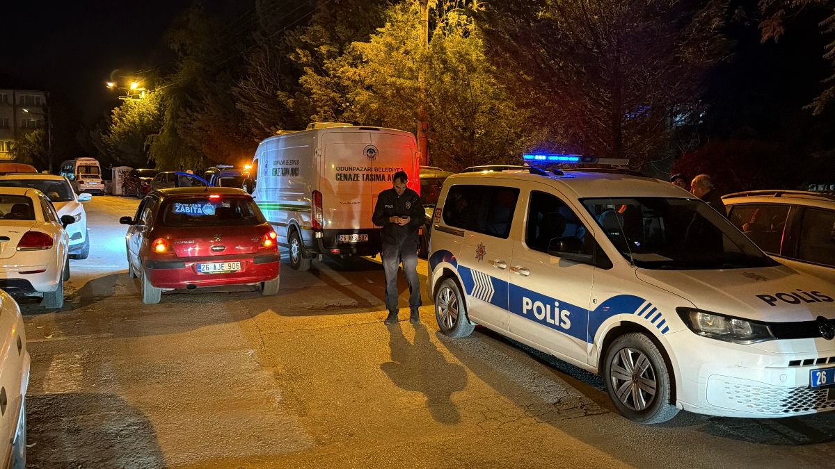 Eskişehir’de ilaçlattığı evinde ölü olarak bulundu