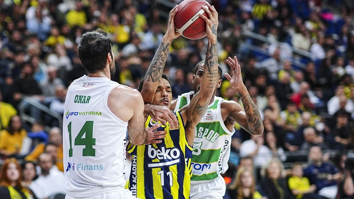 Fenerbahçe, Bursaspor Basketbol’a şans tanımadı