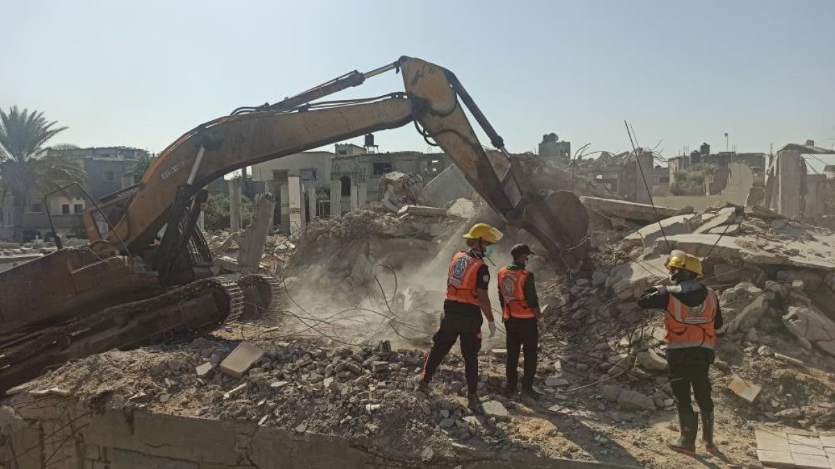 Gazze’de enkaz altındaki cenazelerin çıkarılmasına yönelik çalışmalar başladı