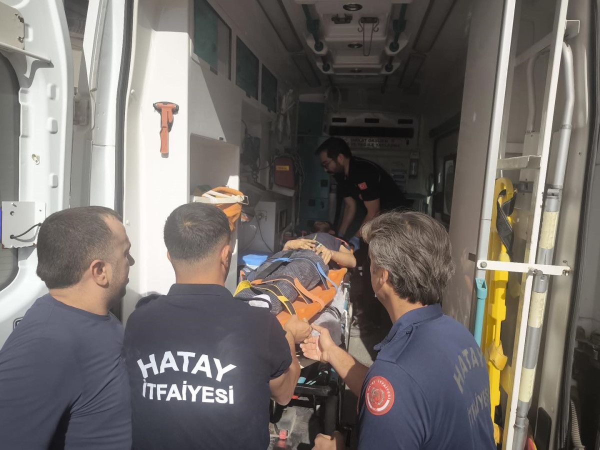 Hatay’da asansör bakımı için giden şahıs yaralandı