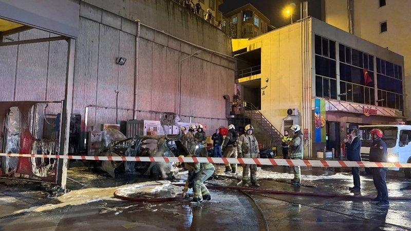 İstanbul’da şarjda olan elektrikli araç alev alarak patladı