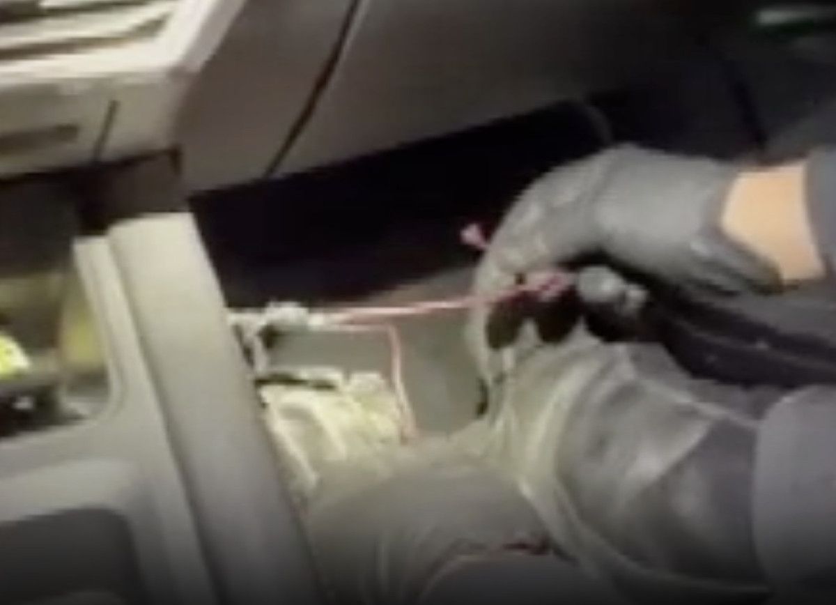 İstanbul’da şüphe üzerine durdurulan araçta uyuşturucu ele geçirildi