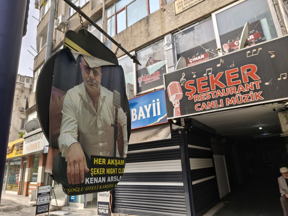 Adana’da hesabı ödemeyince mekandan atıldı: Konuşma bahanesiyle solisti öldürdü