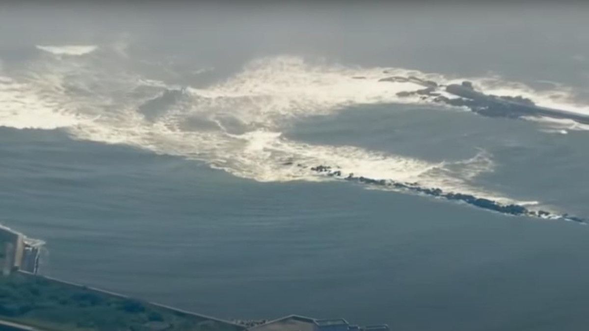 Japonya 7.6 büyüklüğünde depremle sarsıldı