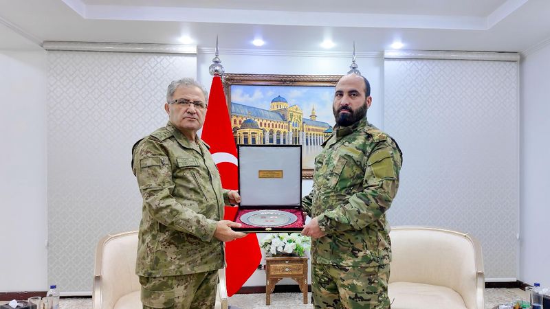 Kara Kuvvetleri Komutanı Tokel’den Şam’a ziyaret