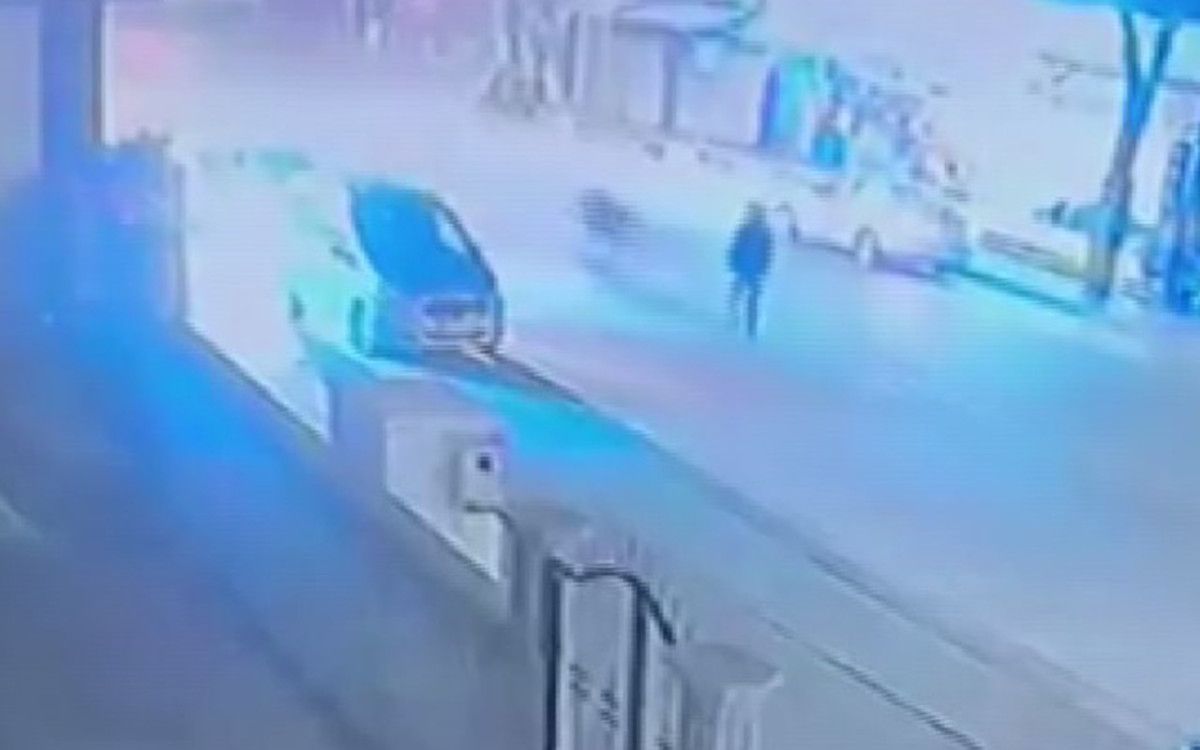 Konya’da yolun karşısına geçmek isteyen çocuğa motosiklet çarptı