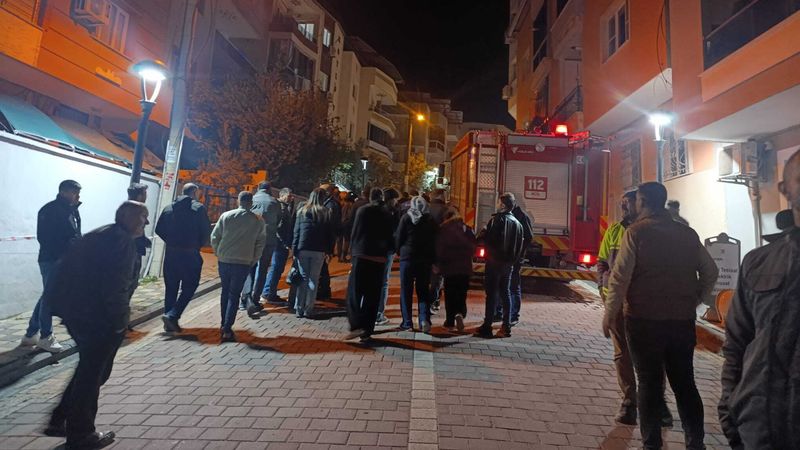Manisa’da inşaat sırasında iki apartmanda çatlaklar oluştu: 15 kişi tahliye edildi