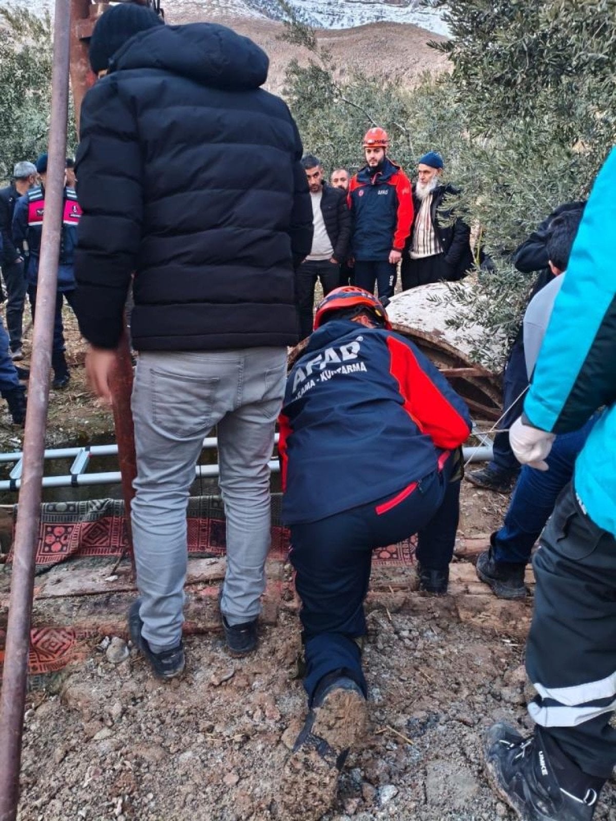 Adıyaman’da kuyuya düşen genç operasyonla kurtarıldı