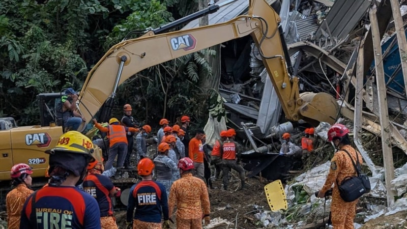 Filipinler’de çöp atık sahasında çökme meydana geldi
