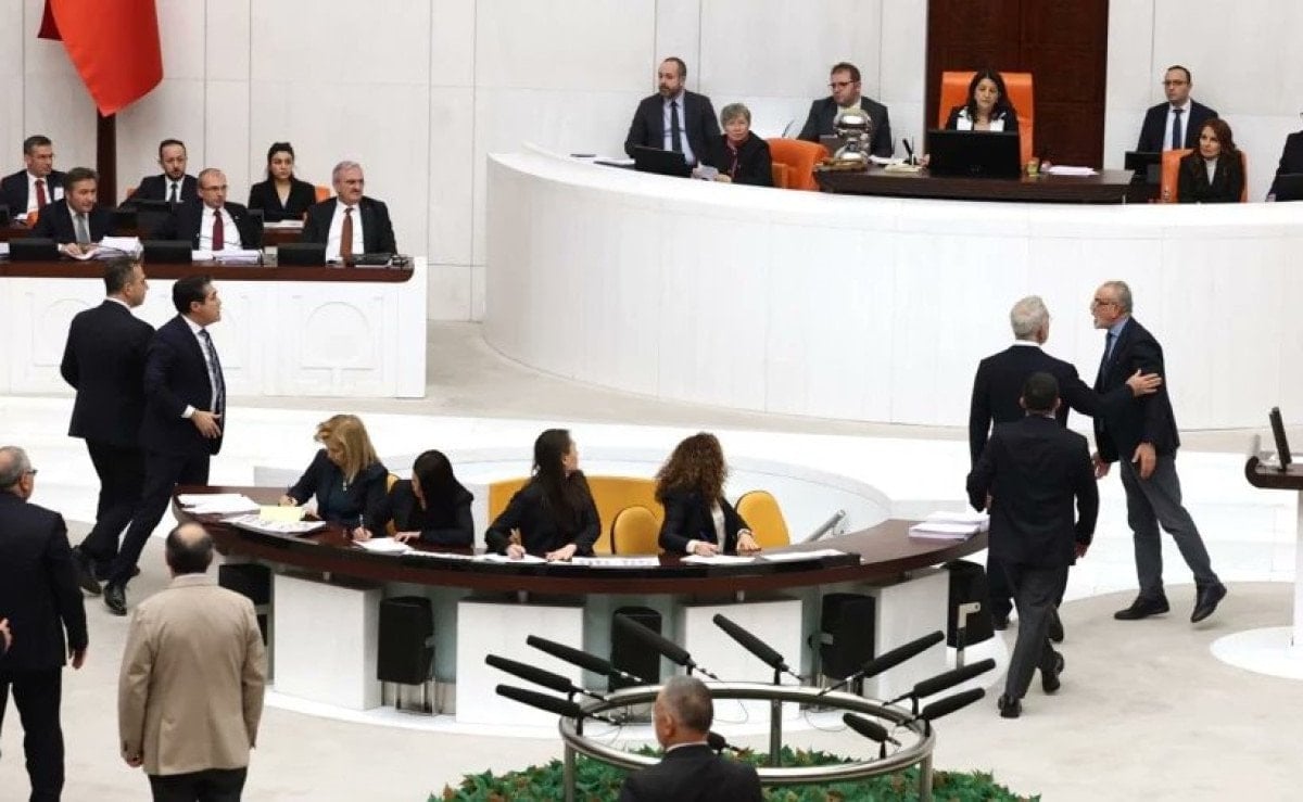Meclis’te DEM ve İyi Parti vekilleri arasında tansiyon yükseldi