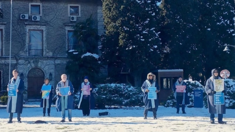 Profesör maaşları 132 bin TL oldu: Boğaziçi’nde dikilmeye devam ediyorlar