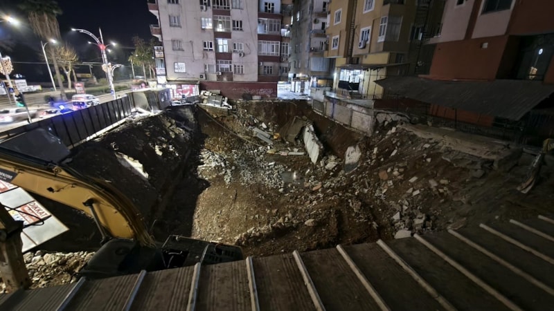 Şanlıurfa’da istinat duvarı çöken binadaki vatandaşlar tahliye edildi