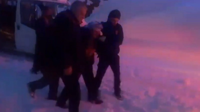 Siirt’te ekipler yaşlı hasta için seferber oldu