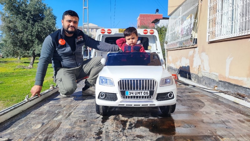 Adana’da çekici üzerinde gelen doğum günü hediyesi