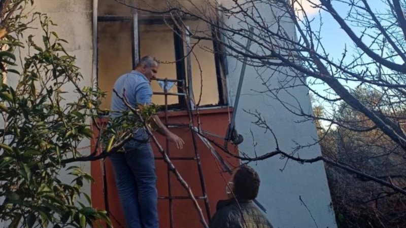 Antalya’da yanan evde yaşlı kadın can verdi